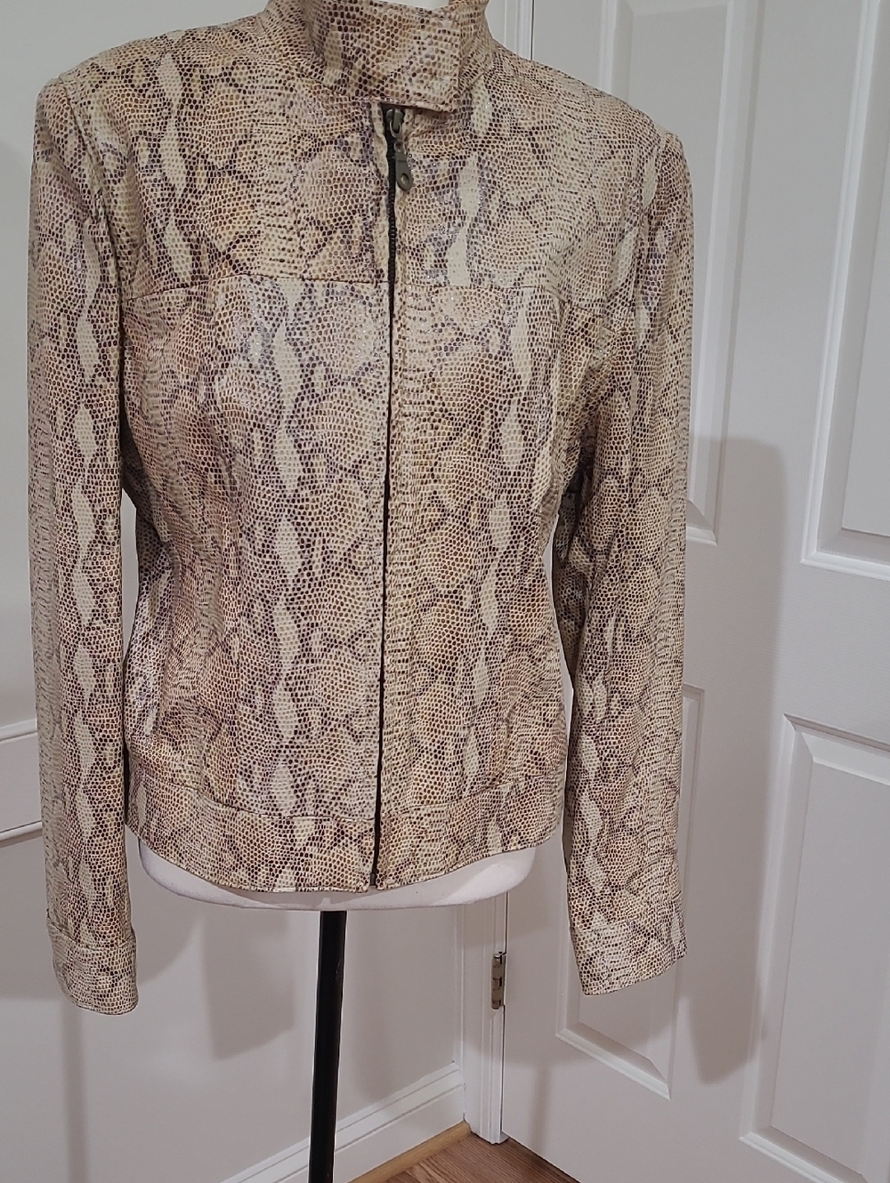 Sea Dream Vintage Leather Women's Snake-Print Zip Front LeatherJacket - Size L